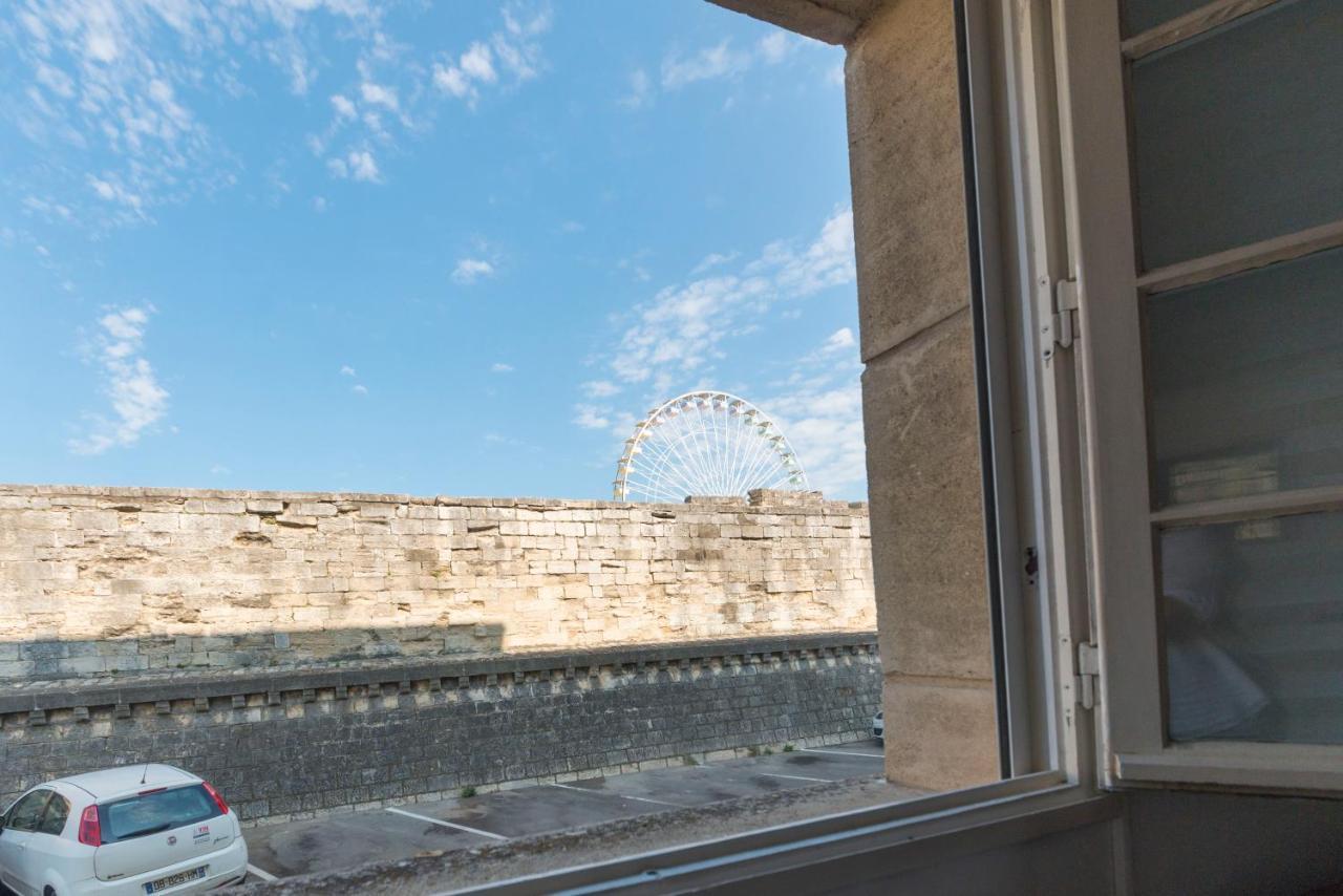 Appartement De Charme - Vue Sur Remparts - Wifi Gratuit - Parking Payant A Proximite Avignon Buitenkant foto