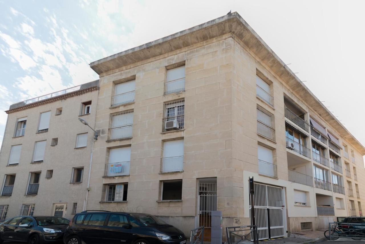 Appartement De Charme - Vue Sur Remparts - Wifi Gratuit - Parking Payant A Proximite Avignon Buitenkant foto